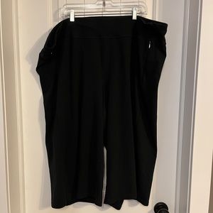 ActiveZone Capri Pant with Pockets